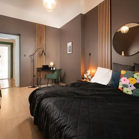 Apartamento Cinema Billiard & Foosball - Centre *