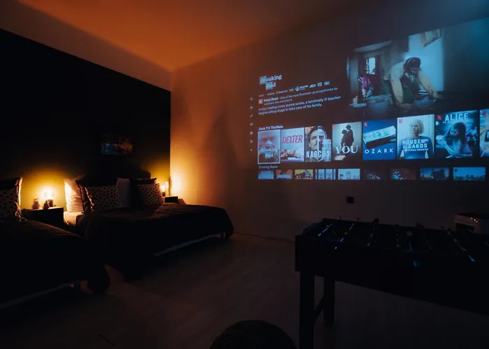 Apartamento Cinema Billiard & Foosball - Centre *