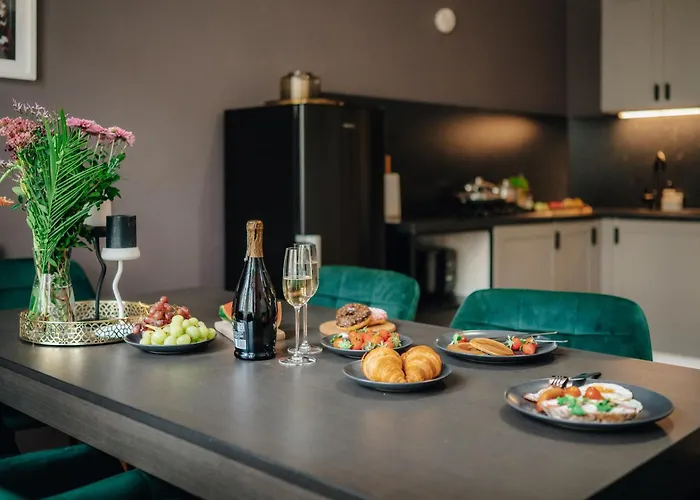 Apartamento Cinema Billiard & Foosball - Centre *