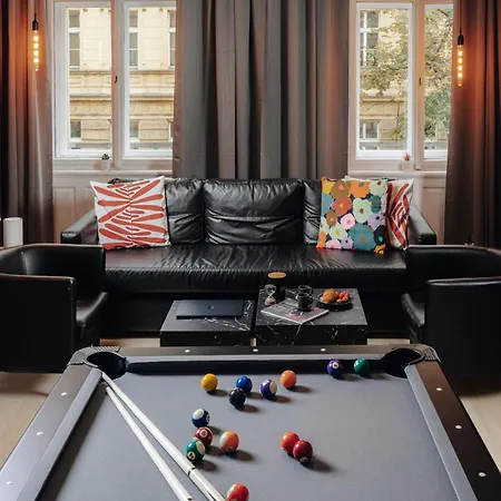 Cinema Billiard & Foosball - Centre Lägenhet *